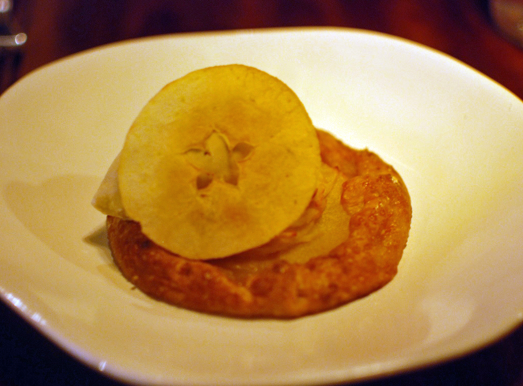 Cata Restaurant - Apple Crostana